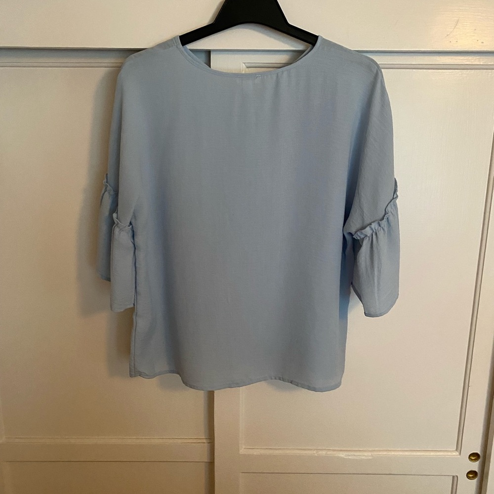 Short sleeved business casual top